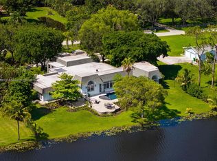 11000 SW 25th St, Davie, FL 33324