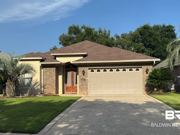 135 Lagoon Dr, Gulf Shores, AL 36542