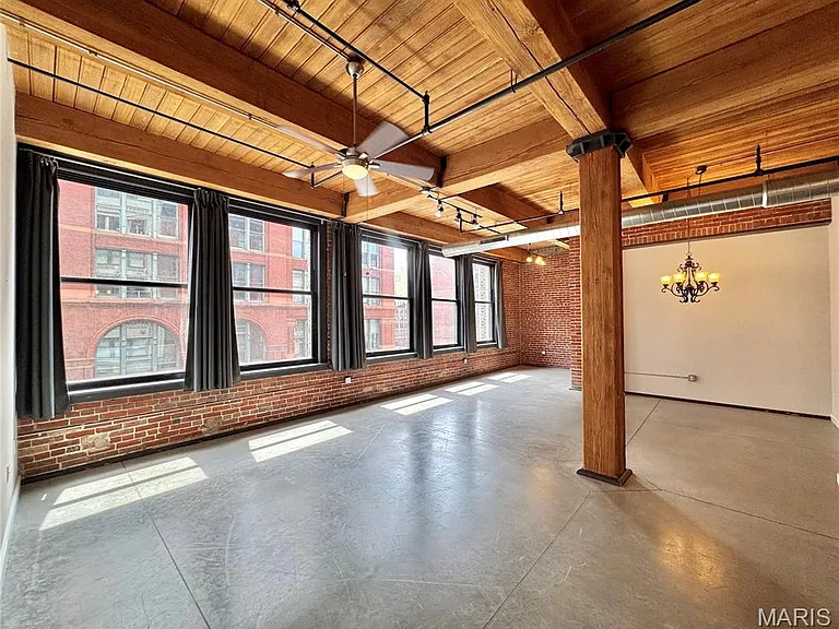 1015 Washington Ave #401 — Photo 8