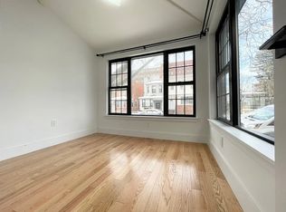 563 E 28th St #1, Brooklyn, NY 11210