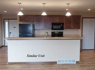 3227 Breyer St SW #B, Cedar Rapids, IA 52404