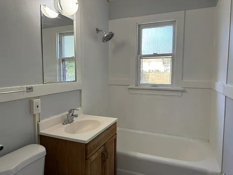 539 N Elm Ave — Photo 11