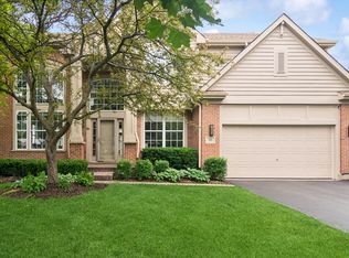 571 Quaker Ridge Ct, Vernon Hills, IL 60061