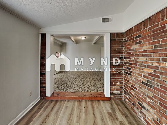 3rd image of 8468 Cedarbrush Dr