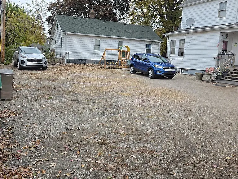 22727 Rein Ave #22727 — Photo 7