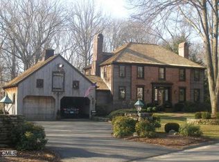 63 Pondview Ave, Trumbull, CT 06611