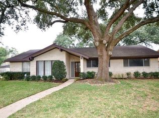6046 Valkeith Dr, Houston, TX 77096