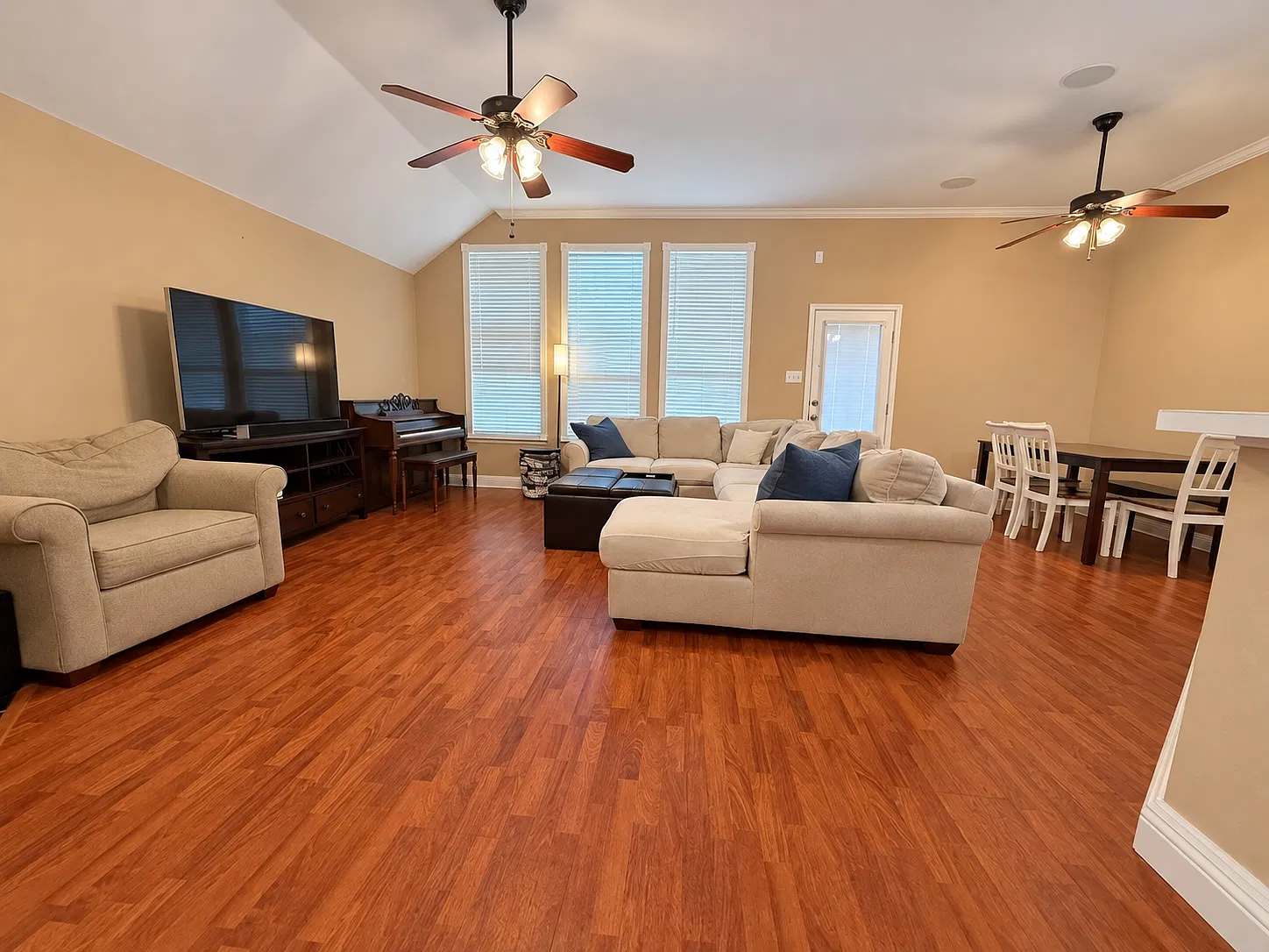 3 bed, 1603 sqft, $2,100 — Photo 4
