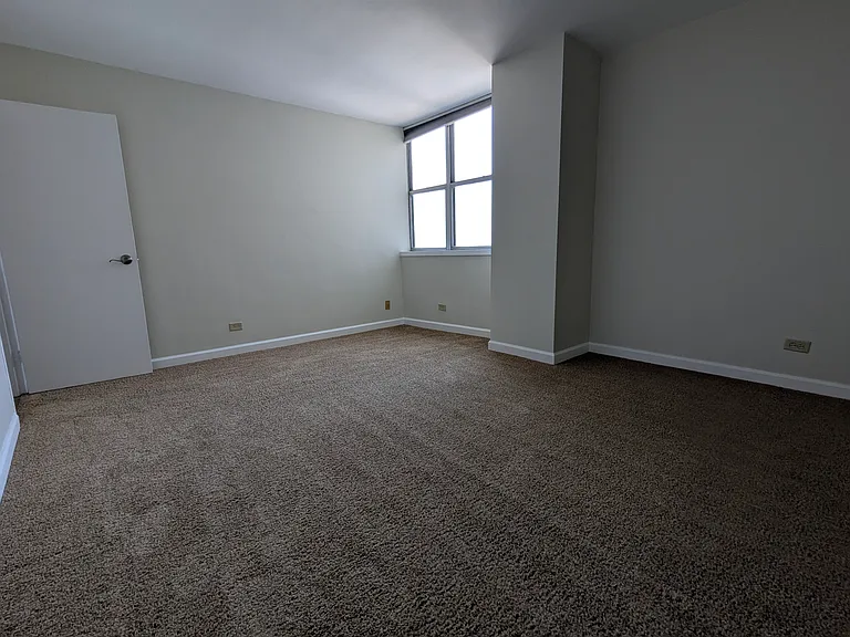 6301 N Sheridan Rd #18J — Photo 9