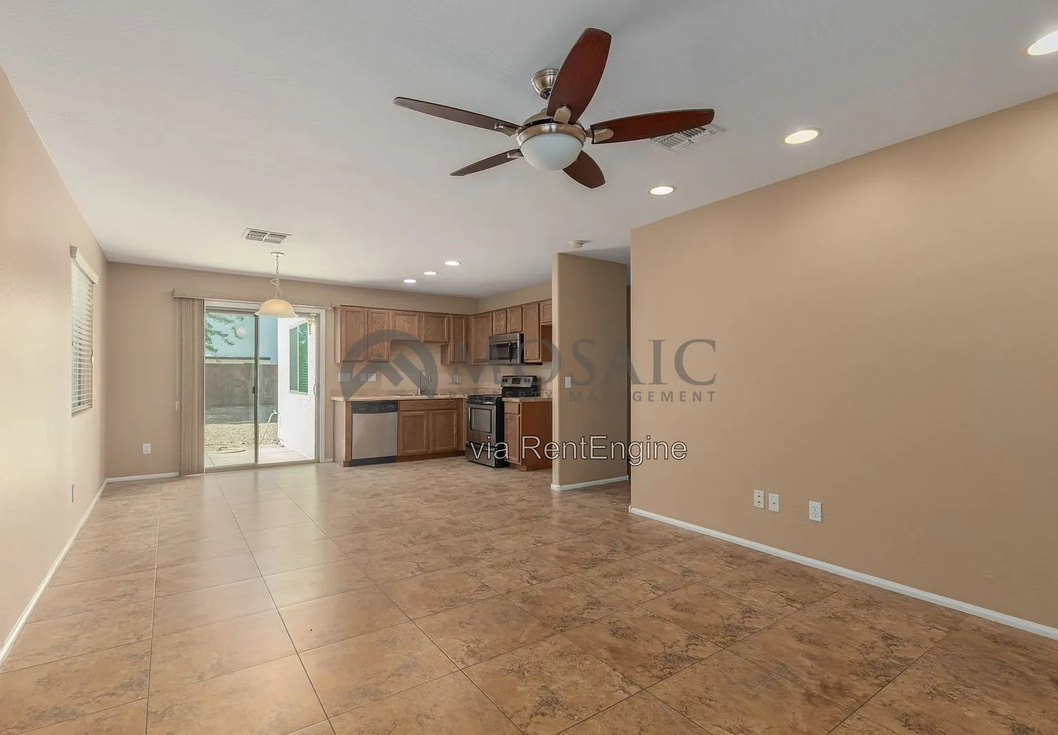 3 bed, 2.0 bath, 1065 sqft, $1,599 — Photo 2
