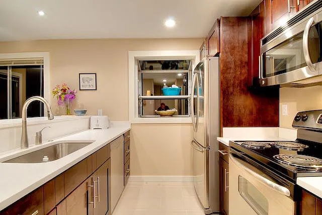523 11th Ave E #201 — Photo 2