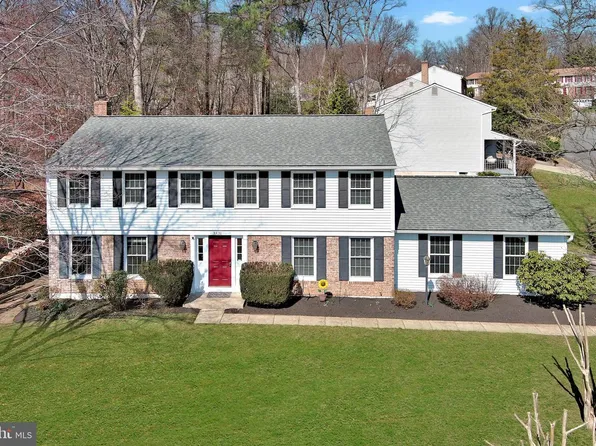 8410 Terra Woods Dr, Springfield, VA 22153