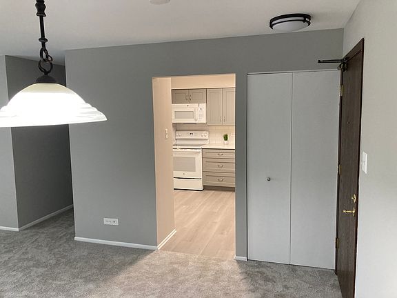 4th image of 675 Grove Dr APT 215