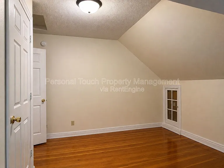 411 4th Ave S #3 — Photo 22