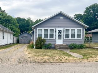 8386 W Long Lake Dr, Kalamazoo, MI 49048