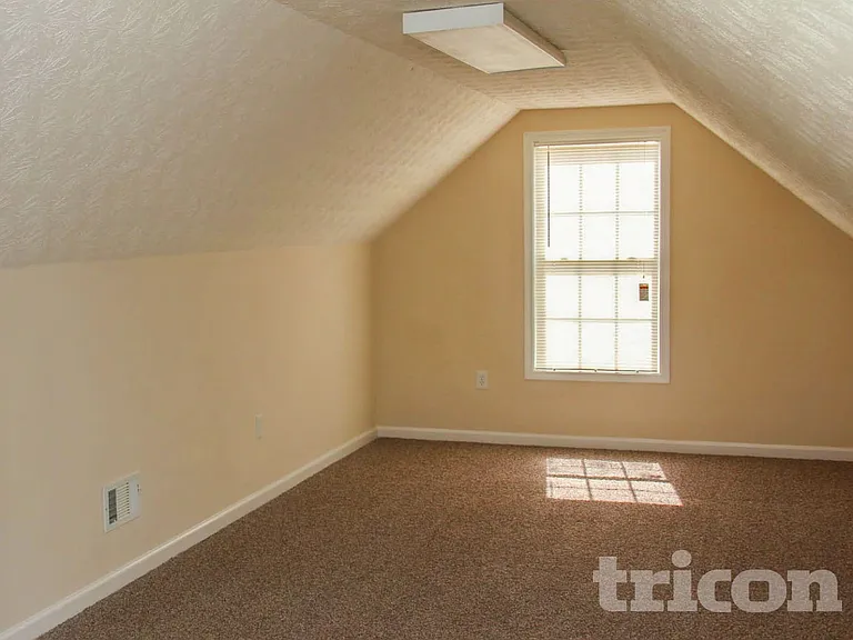 70 Aiken Way — Photo 7