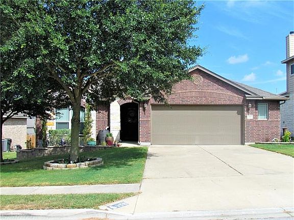 2nd image of 358 Bloomsbury Dr