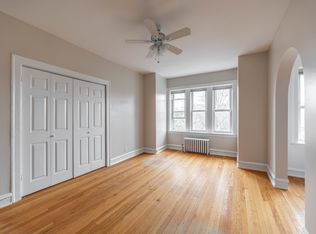 1148 W Morse Ave #302, Chicago, IL 60626