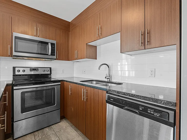 3569 Dutch Village Rd — Photo 25