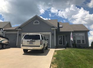 335 SW Seaside Sparrow St, Lees Summit, MO 64082