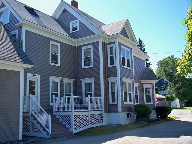 2nd image of 21 School St APT 4