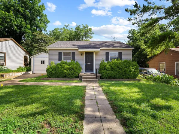 709 W Hanna St, Denison, TX 75020