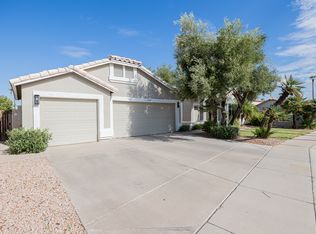 904 S Dolphin Dr, Gilbert, AZ 85233