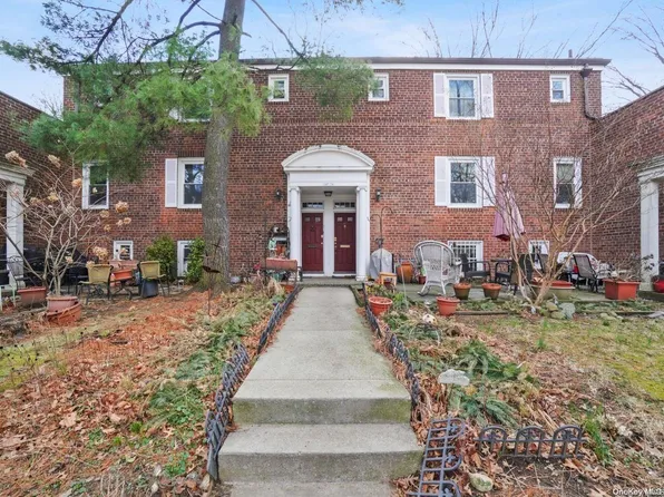 147-54 Village Road #88GB, Briarwood, NY 11435
