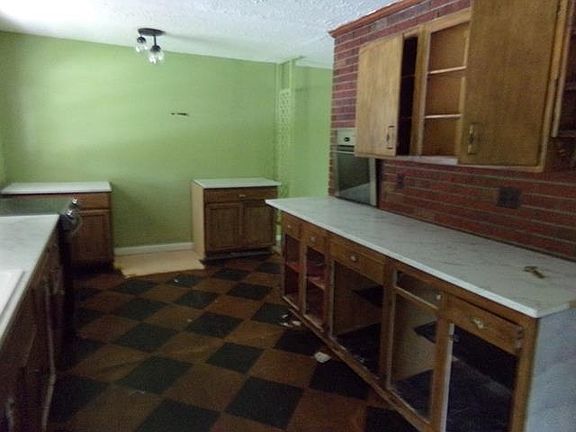 5th image of 505 Forest Rd