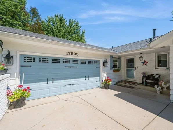 17505 26th Ave N, Plymouth, MN 55447