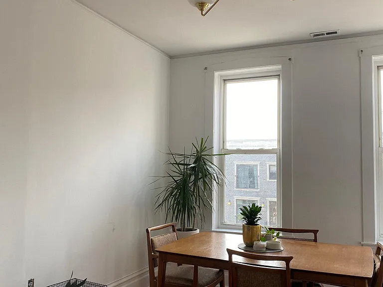 2341 N Leavitt St #3 — Photo 15