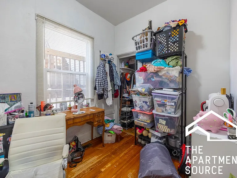 1245 W Barry Ave #B — Photo 10