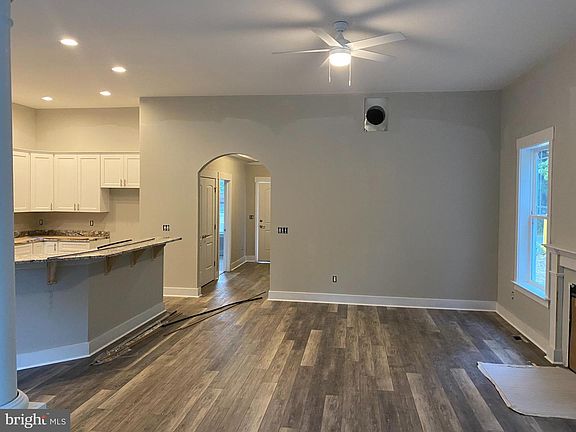 3rd image of 112 Teal Dr