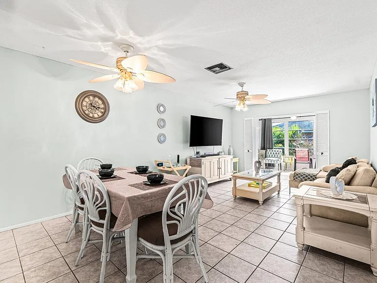 2121 NE 1st Ct #202 — Photo 9