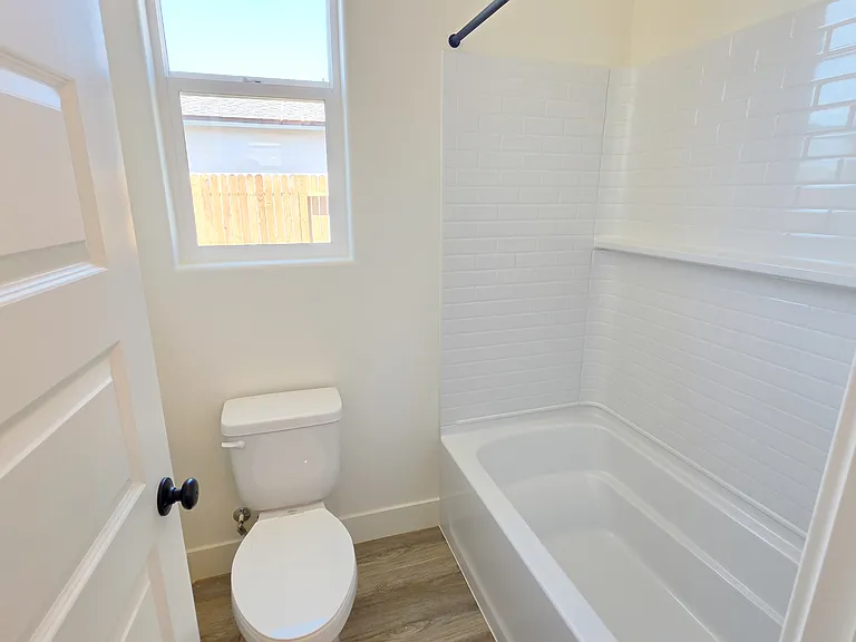7408 Brenner Pass Way — Photo 15