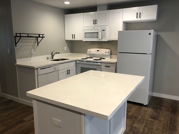 4th image of 2400 20th Ave NW Unit 11A