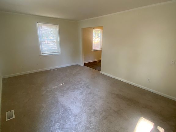 4th image of 625 Brooke St