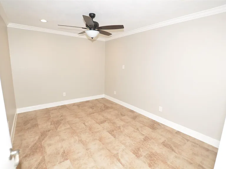 26983 Crown Haven Dr — Photo 16