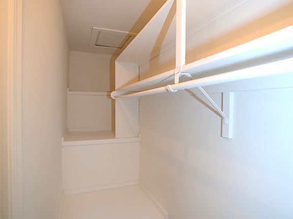 5th image of 169 Yeardley Dr