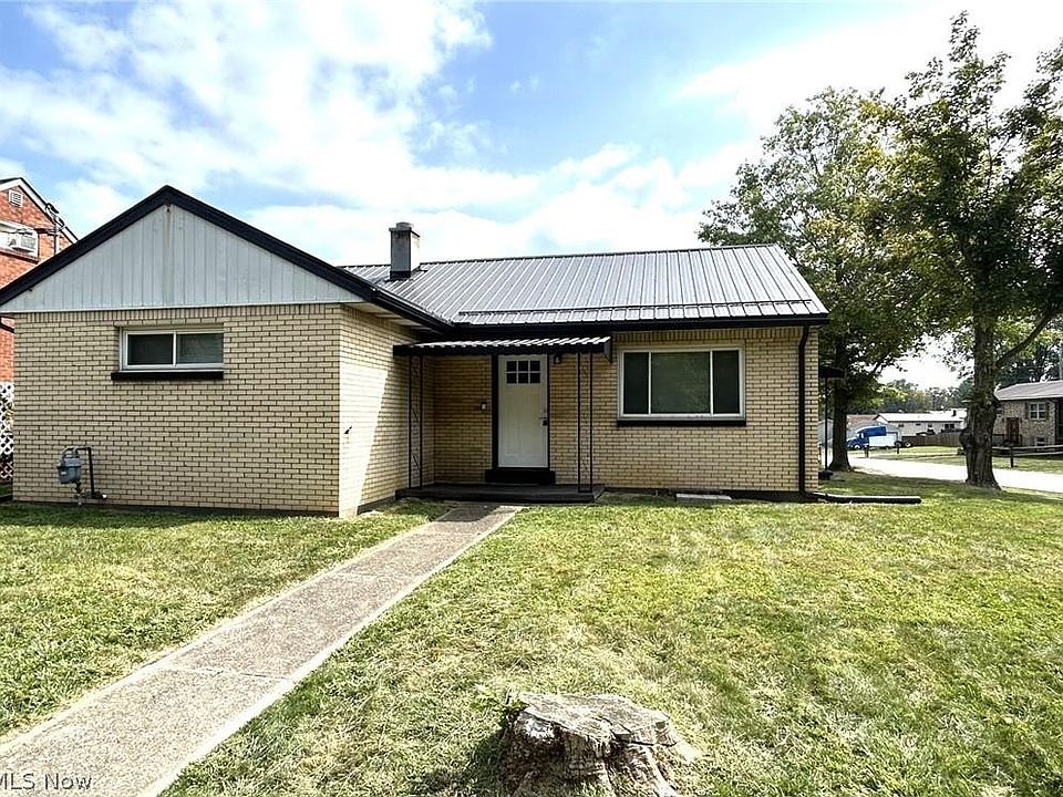 1st image of 424 Lee Rd