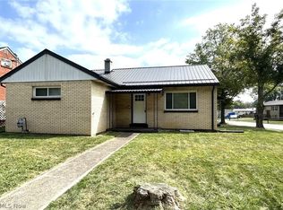 424 Lee Rd, Follansbee, WV 26037