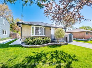 1195 Stanley Dr, Burlington, ON L7P 2K9