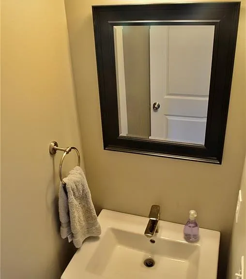 1339 Oakview Rd — Photo 12
