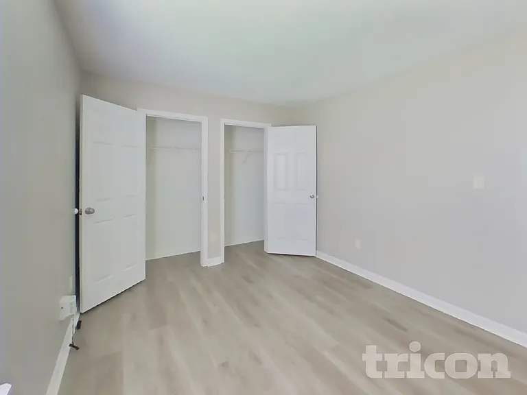 477 Yorktown Ln — Photo 11