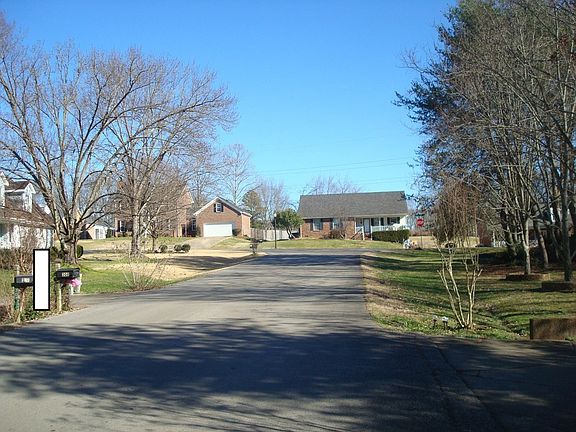 4th image of 311 Stonegate Dr