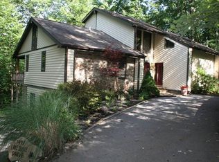 1497 Lake Shore Dr, Oakland, MD 21550