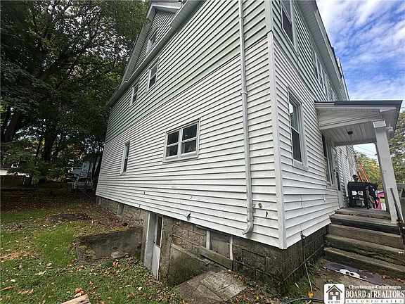 3rd image of 292 Falconer St