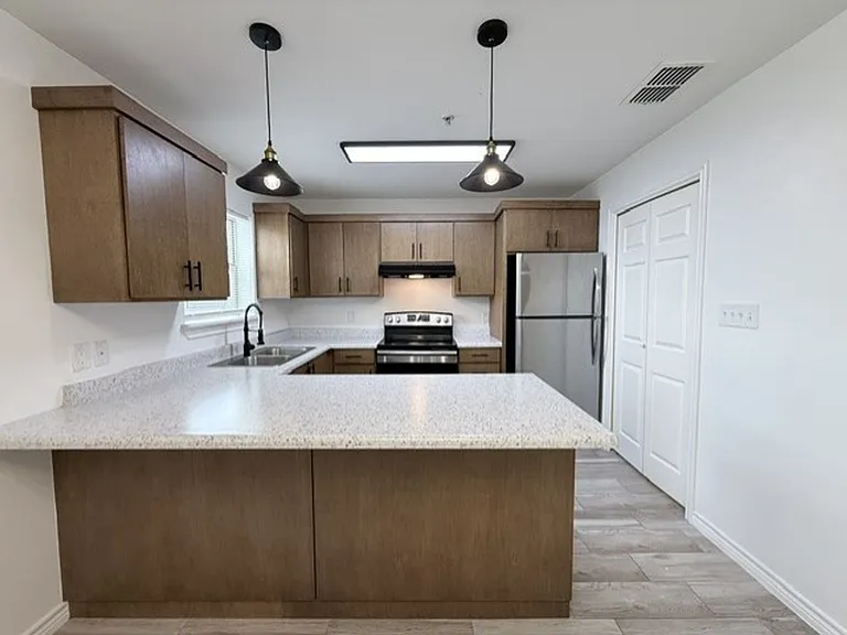 2717 N Arkansas Ave — Photo 6