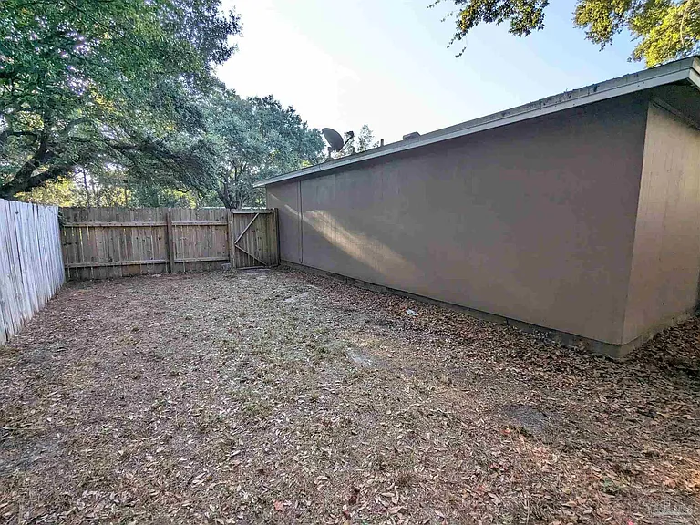 1011 Rentz Ave — Photo 41