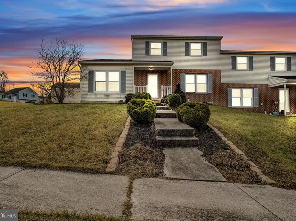 20 Mary Dr, Dillsburg, PA 17019
